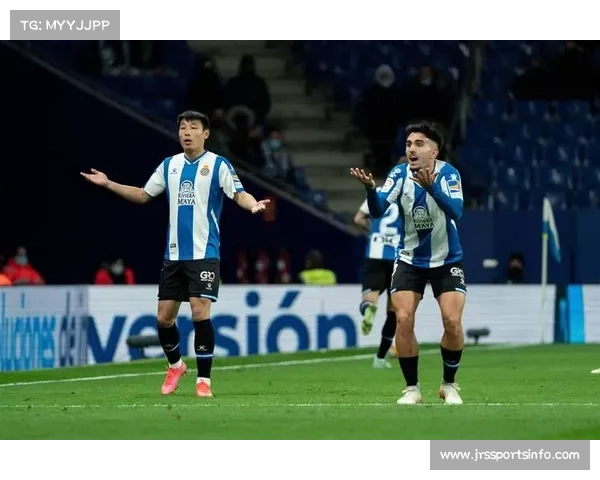 奥维耶多0-0十人战平巴列卡诺，保级战意难破僵局